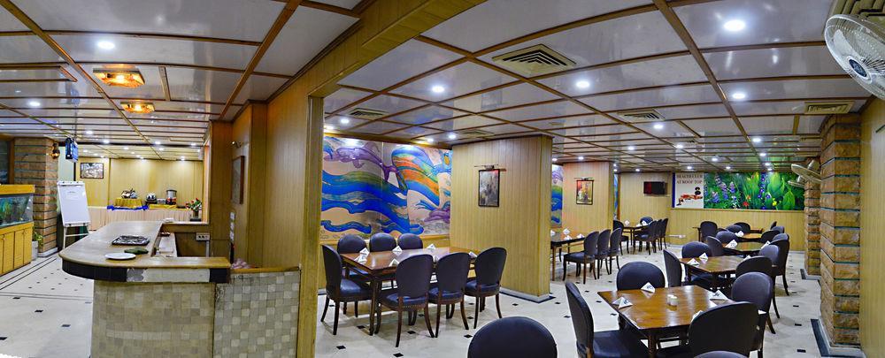 Hotel Galaxy Karachi Exterior photo