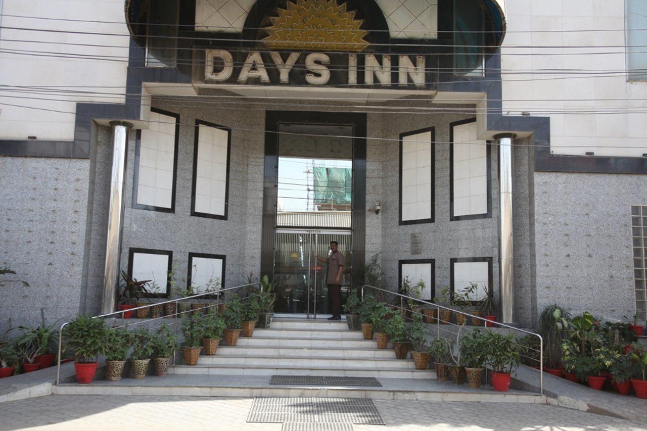 Hotel Galaxy Karachi Exterior photo