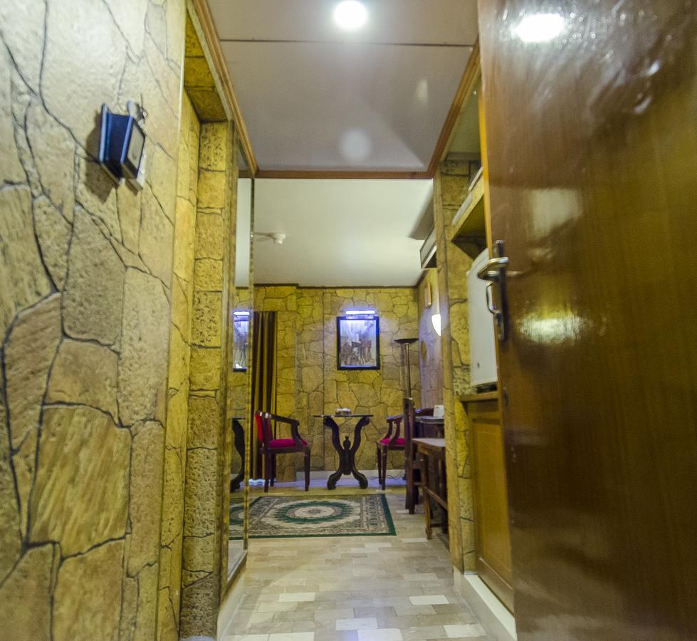 Hotel Galaxy Karachi Exterior photo