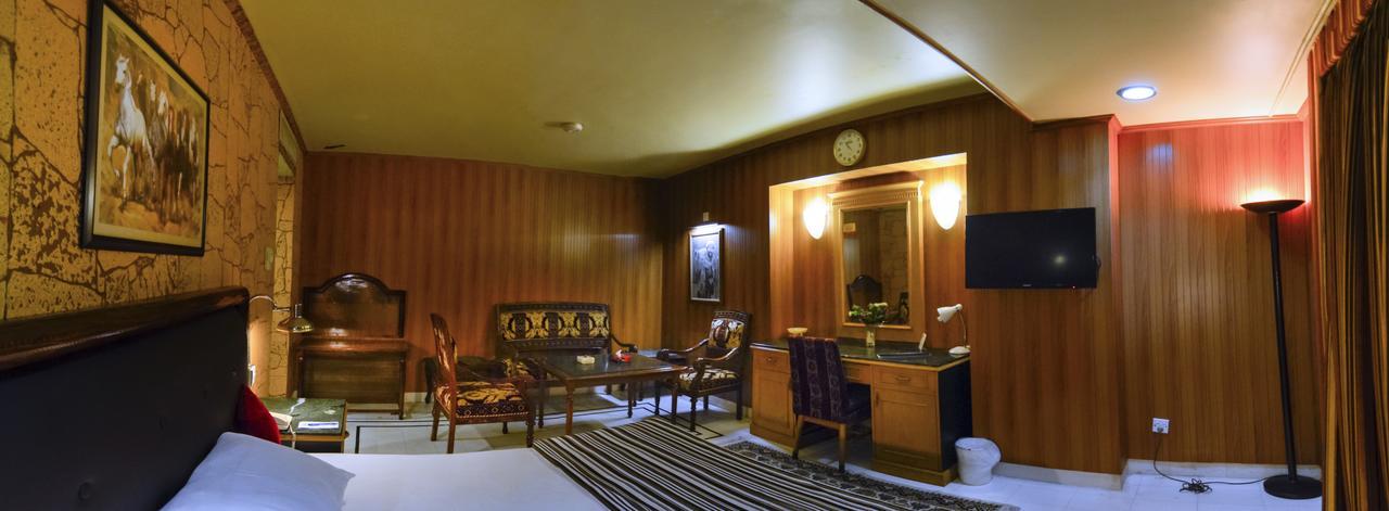 Hotel Galaxy Karachi Exterior photo