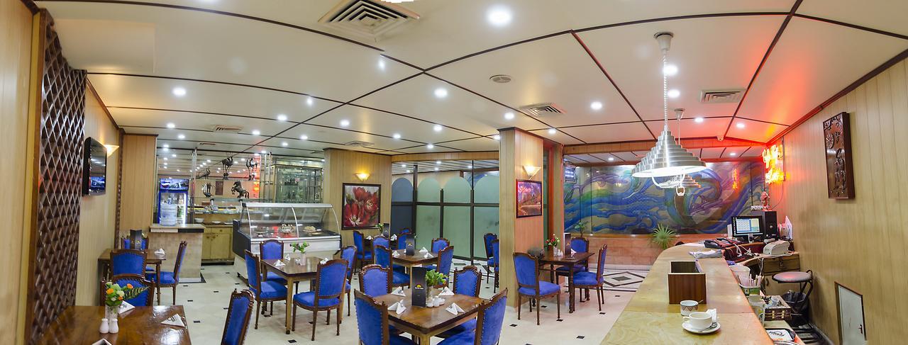 Hotel Galaxy Karachi Exterior photo