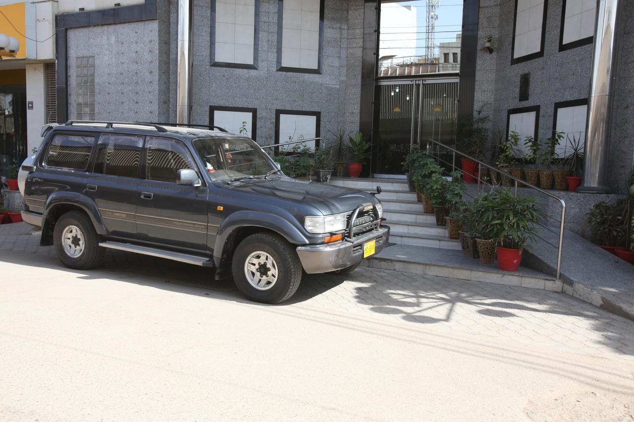 Hotel Galaxy Karachi Exterior photo
