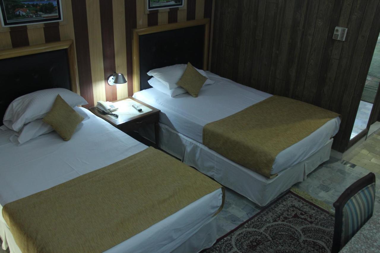 Hotel Galaxy Karachi Exterior photo